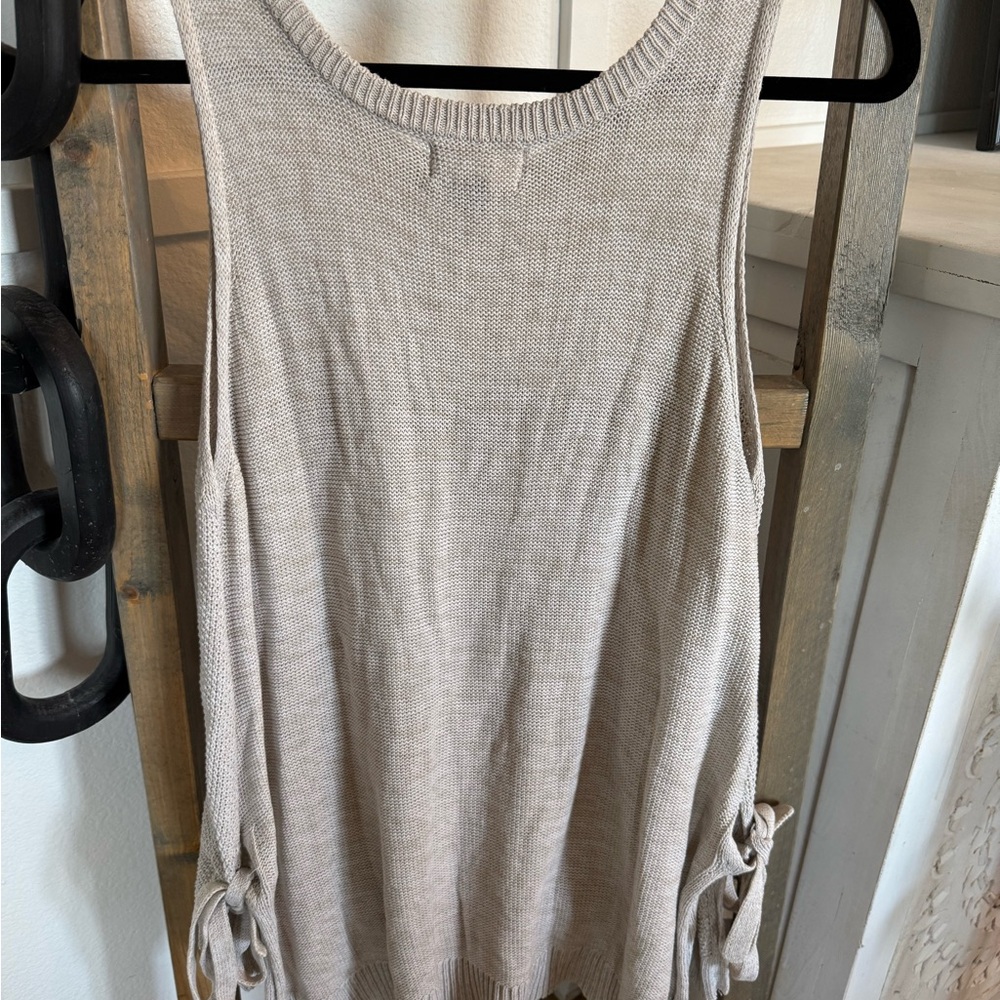 Universal Thread Cream Ribbed Sleeveless Tank Top - Picture 4 of 4